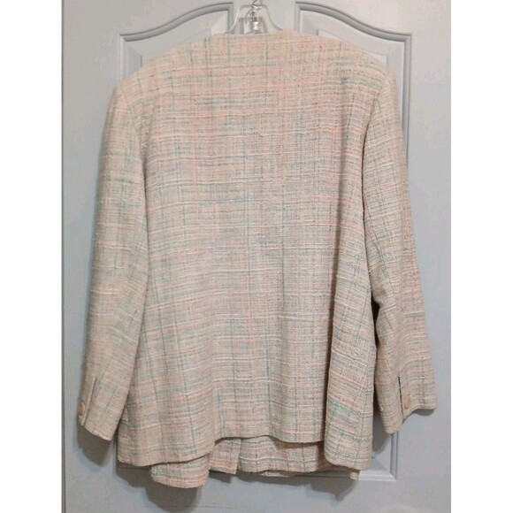 Sold - Picture 2 of 10